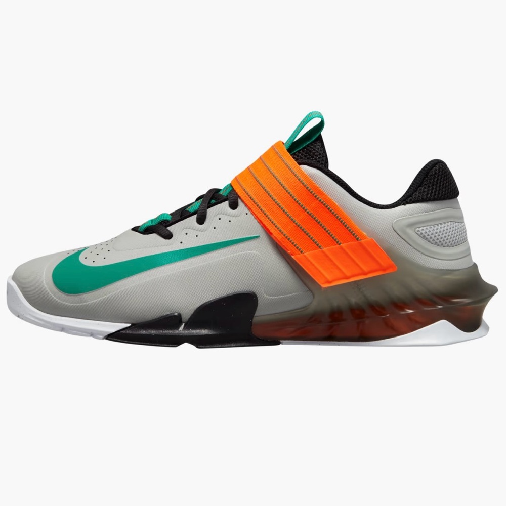 Nike Savaleos- Men's Size 11